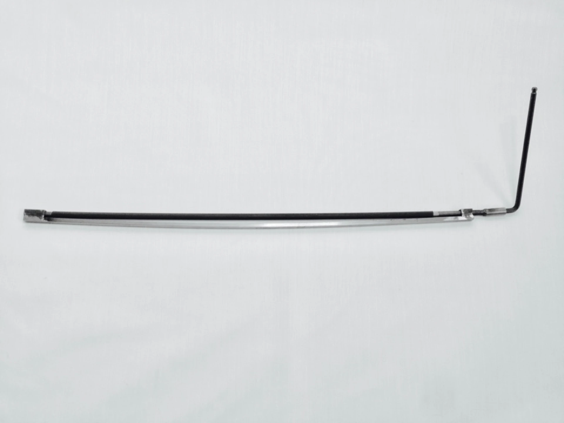 Dual-Action Truss Rod: Clockwise for forward bow